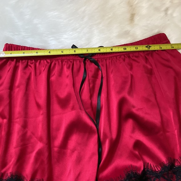 Sexy Christmas shortie pjs in size L - Picture 10 of 12